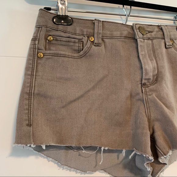 Celebrity Gold | Cut Off Shorts - Picture 2 of 11